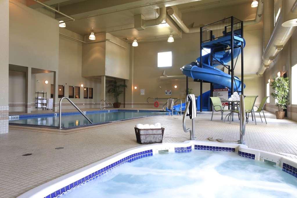 Pomeroy Inn And Suites Chetwynd Ausstattung foto